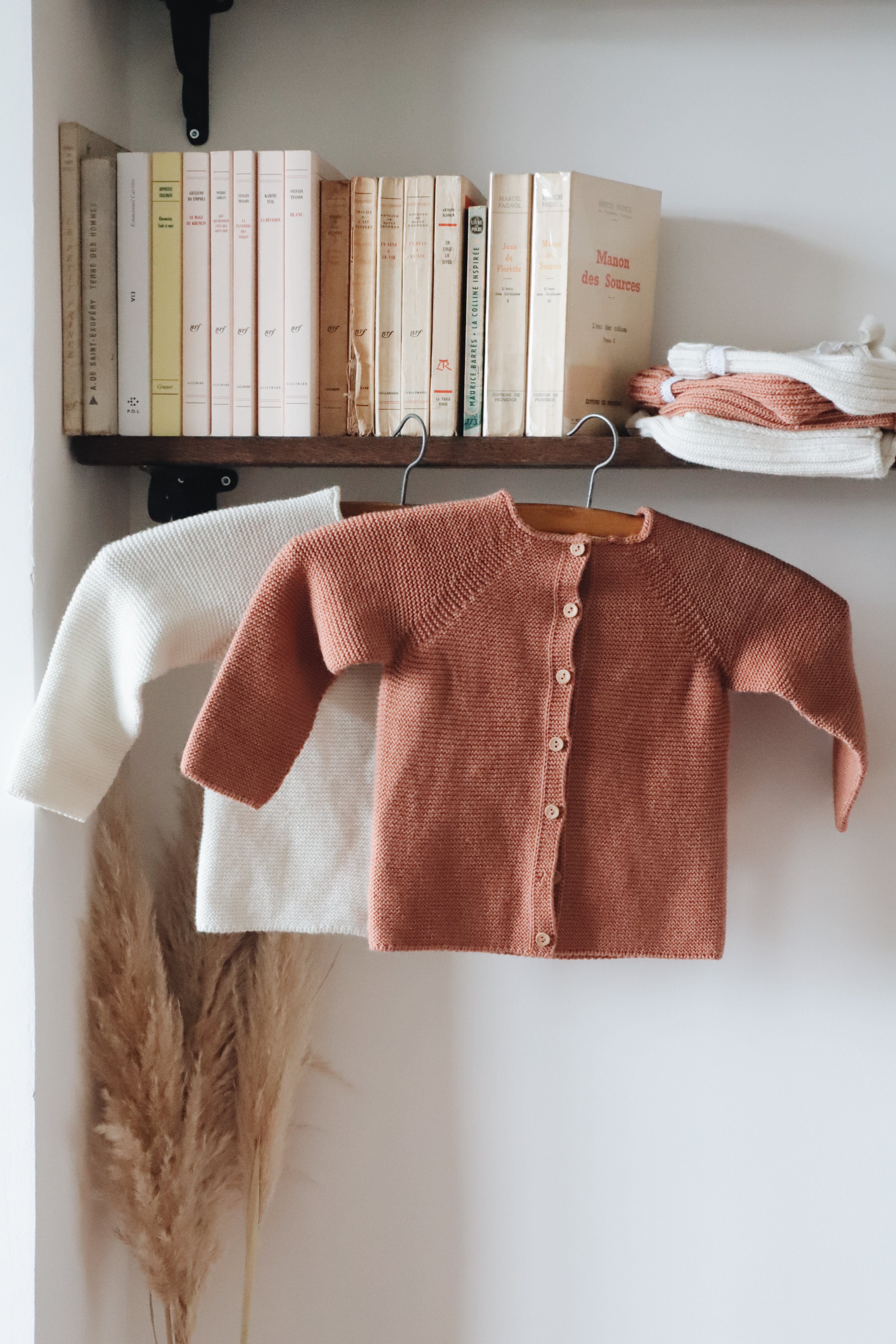 Brassière bébé laine EDGAR terracotta - tricotée en France