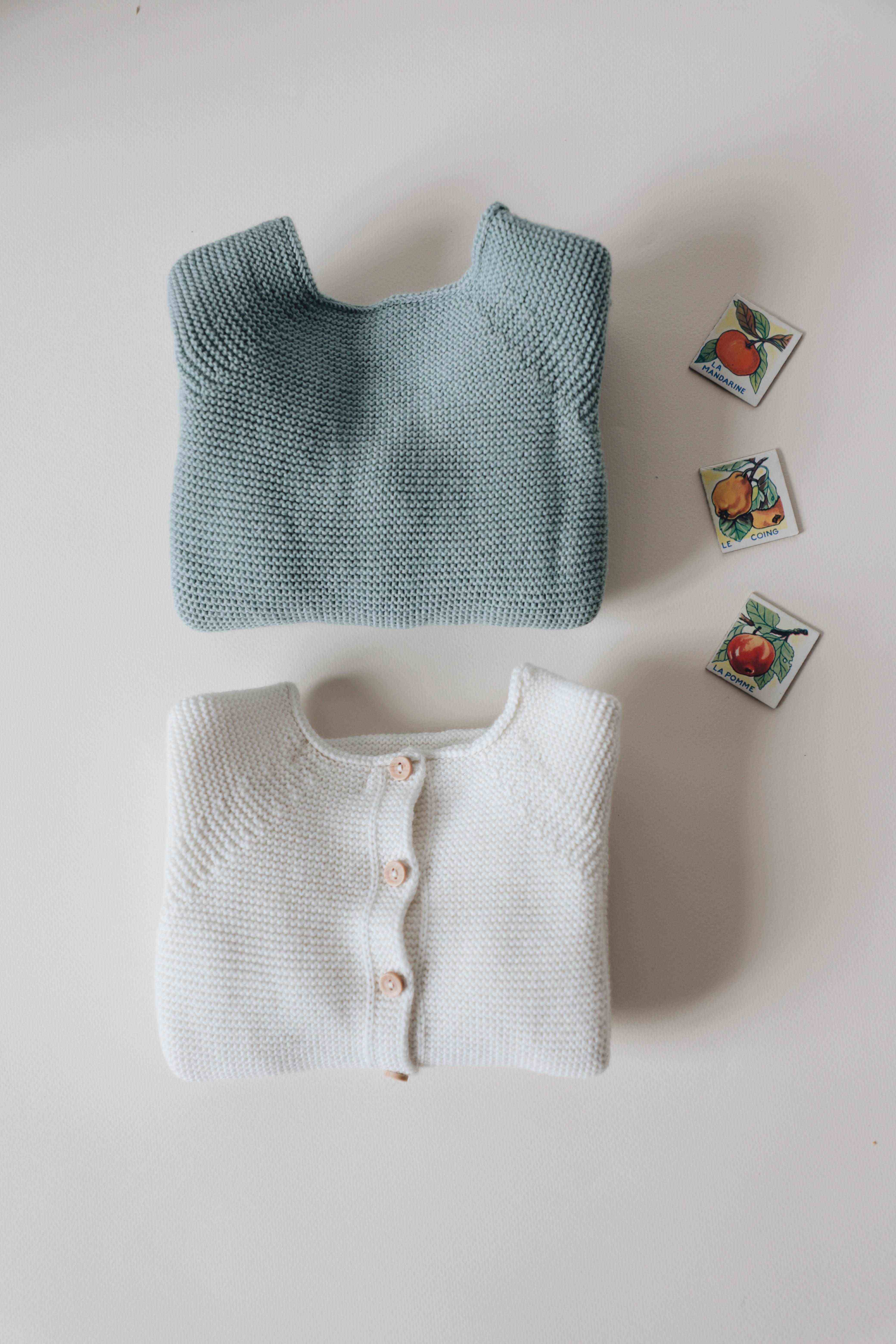 Brassière bébé laine EDGAR sauge - tricotée en France