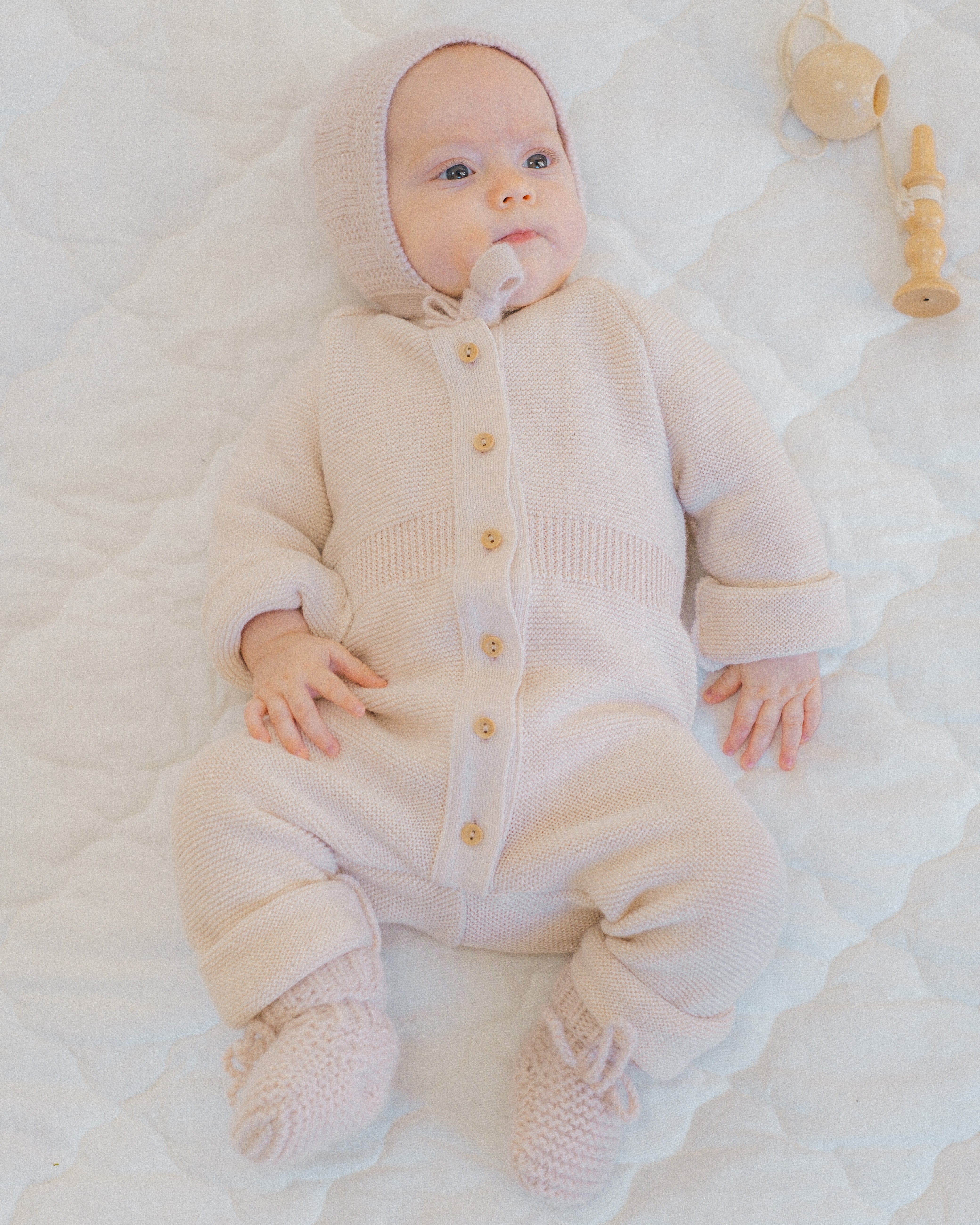 Combinaison bébé RÉTRO - Rose dragée - tricotée en France