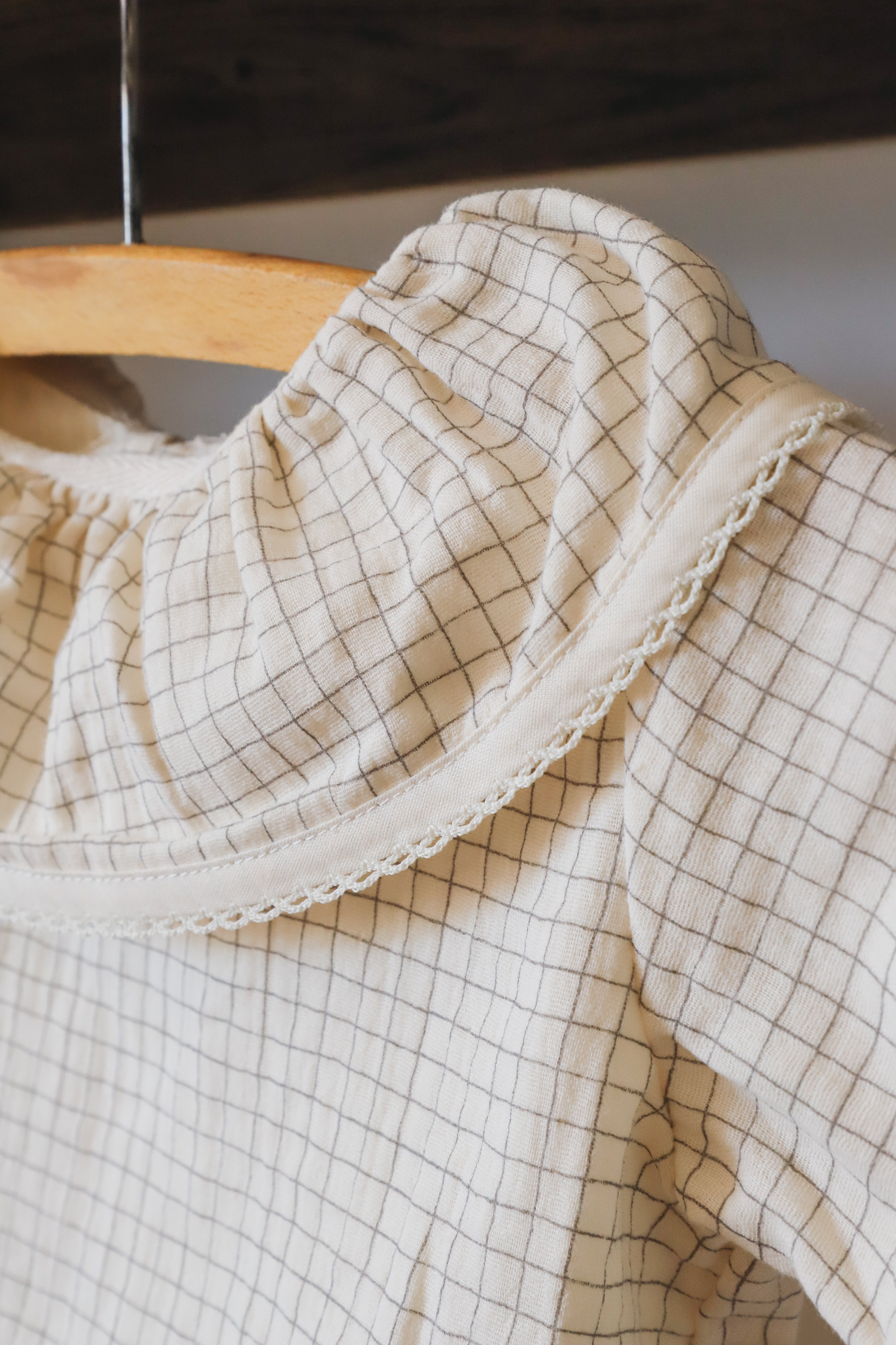 Blouse fille à grand col ISAURE - Double gaze de coton imprimé carreaux