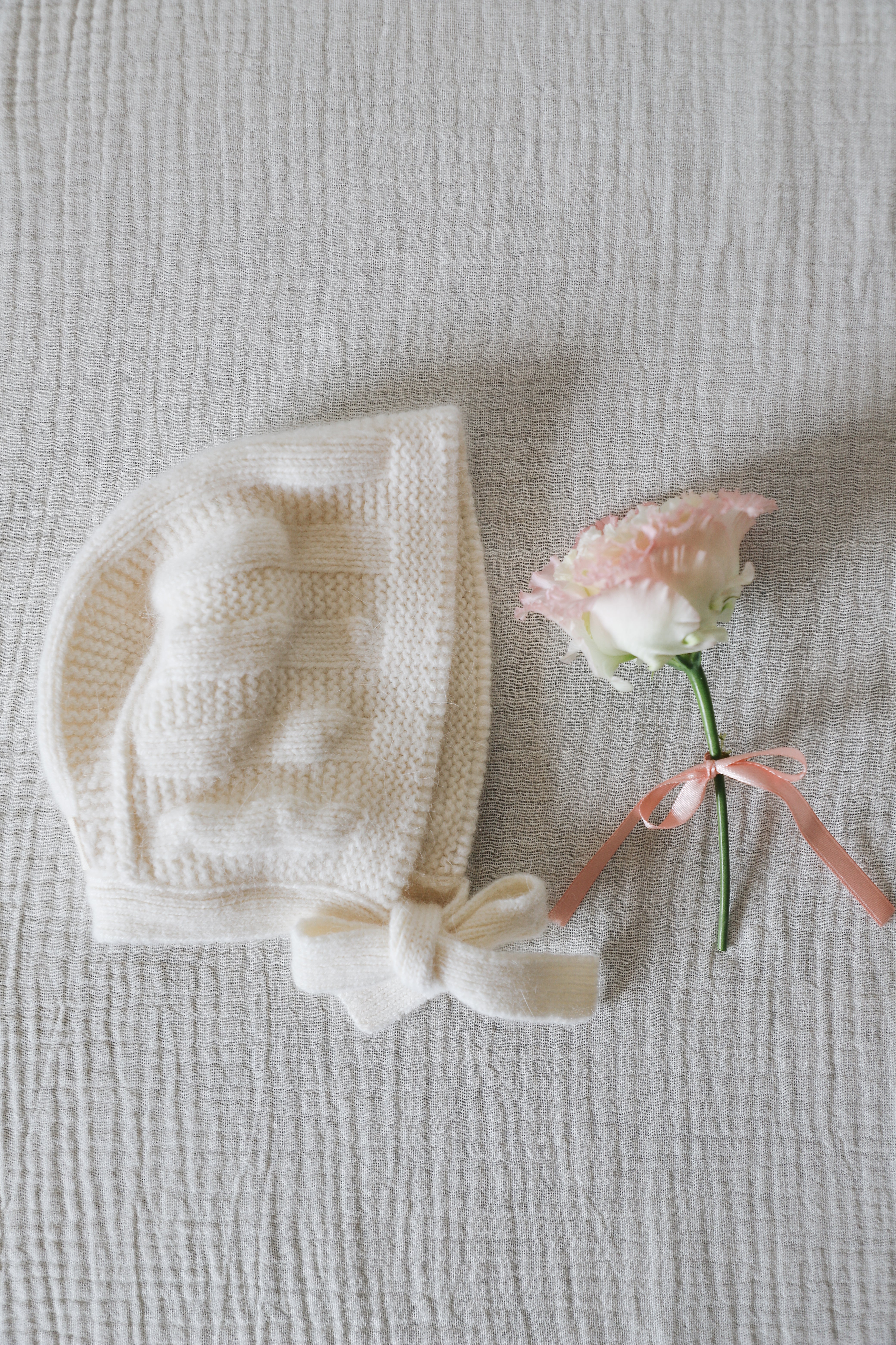 Béguin avec de la laine YSEE - Ivoire - tricoté en France