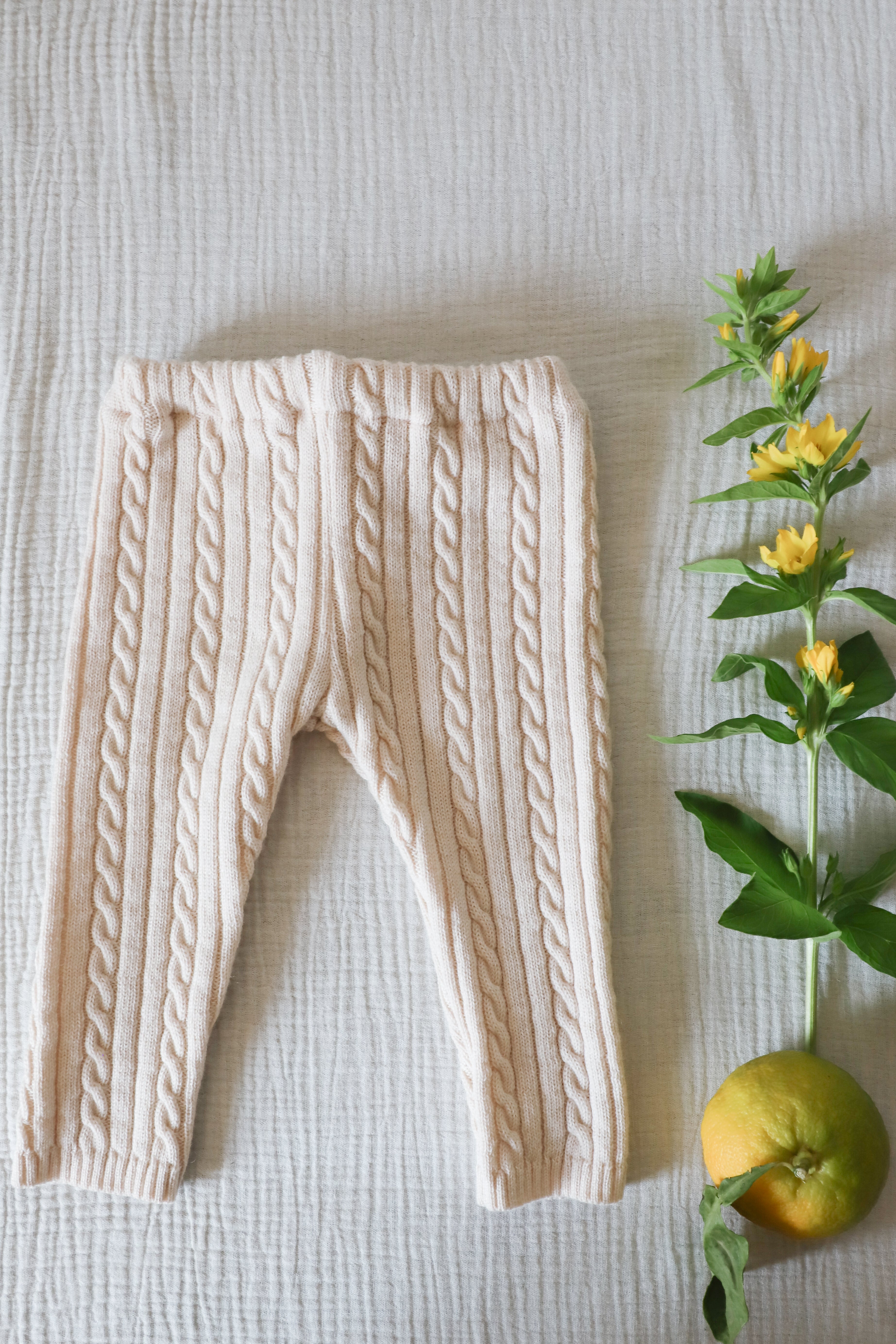 Pantalon en maille torsadée - Rose dragée - tricoté en France