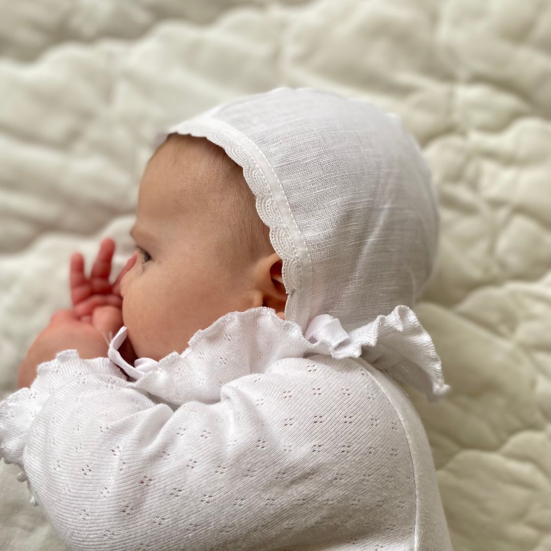 Béguin en coton/lin avec dentelle