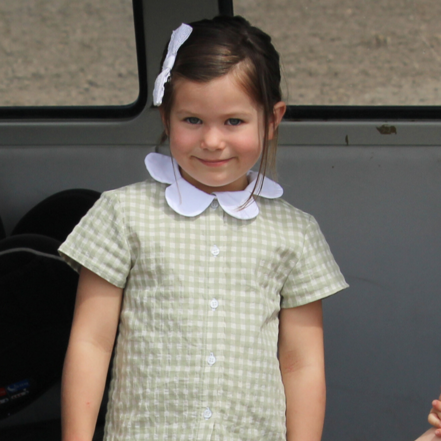 Blouse en coton avec un col pétale