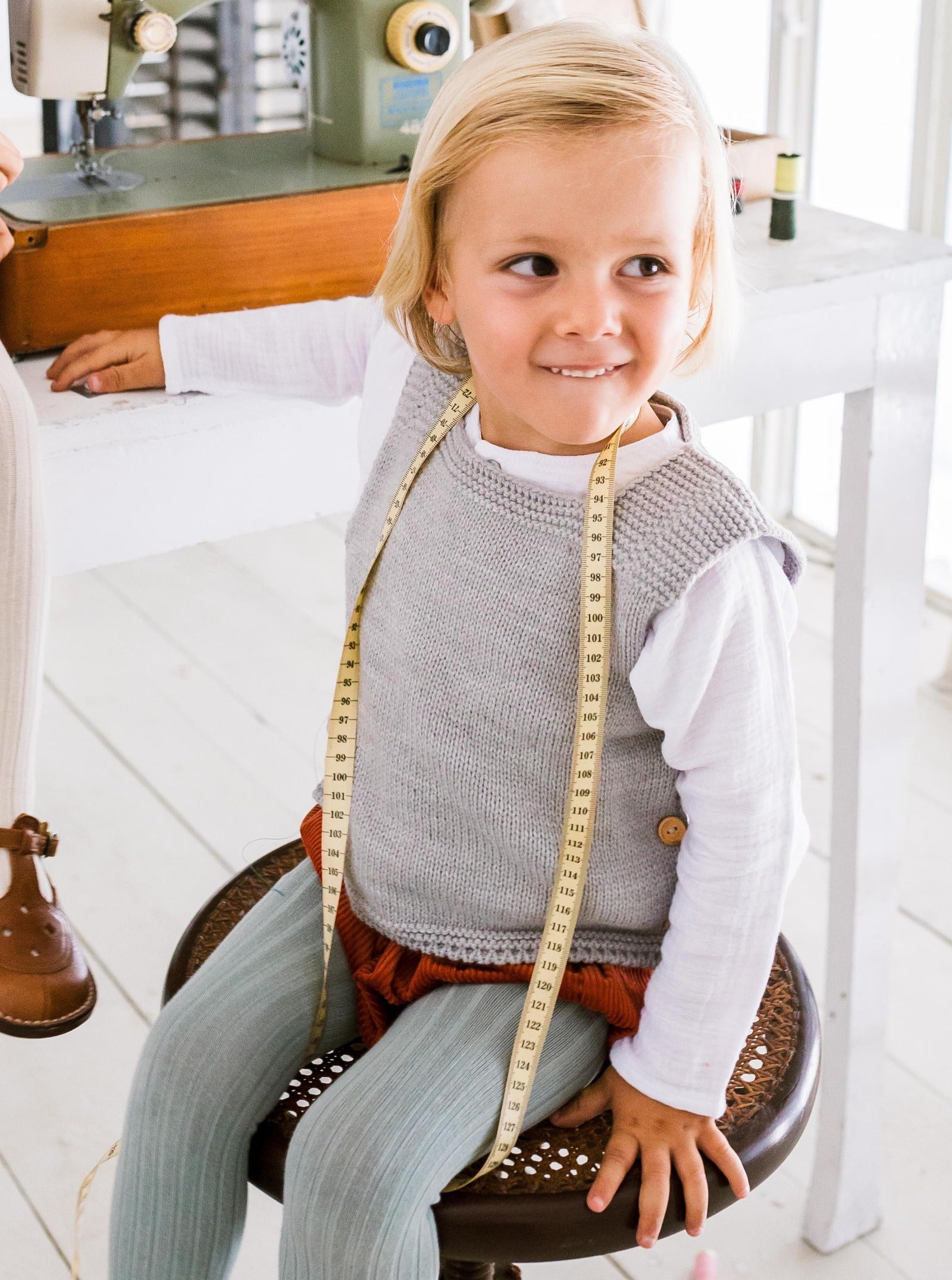 Pull sans manche MAX sable