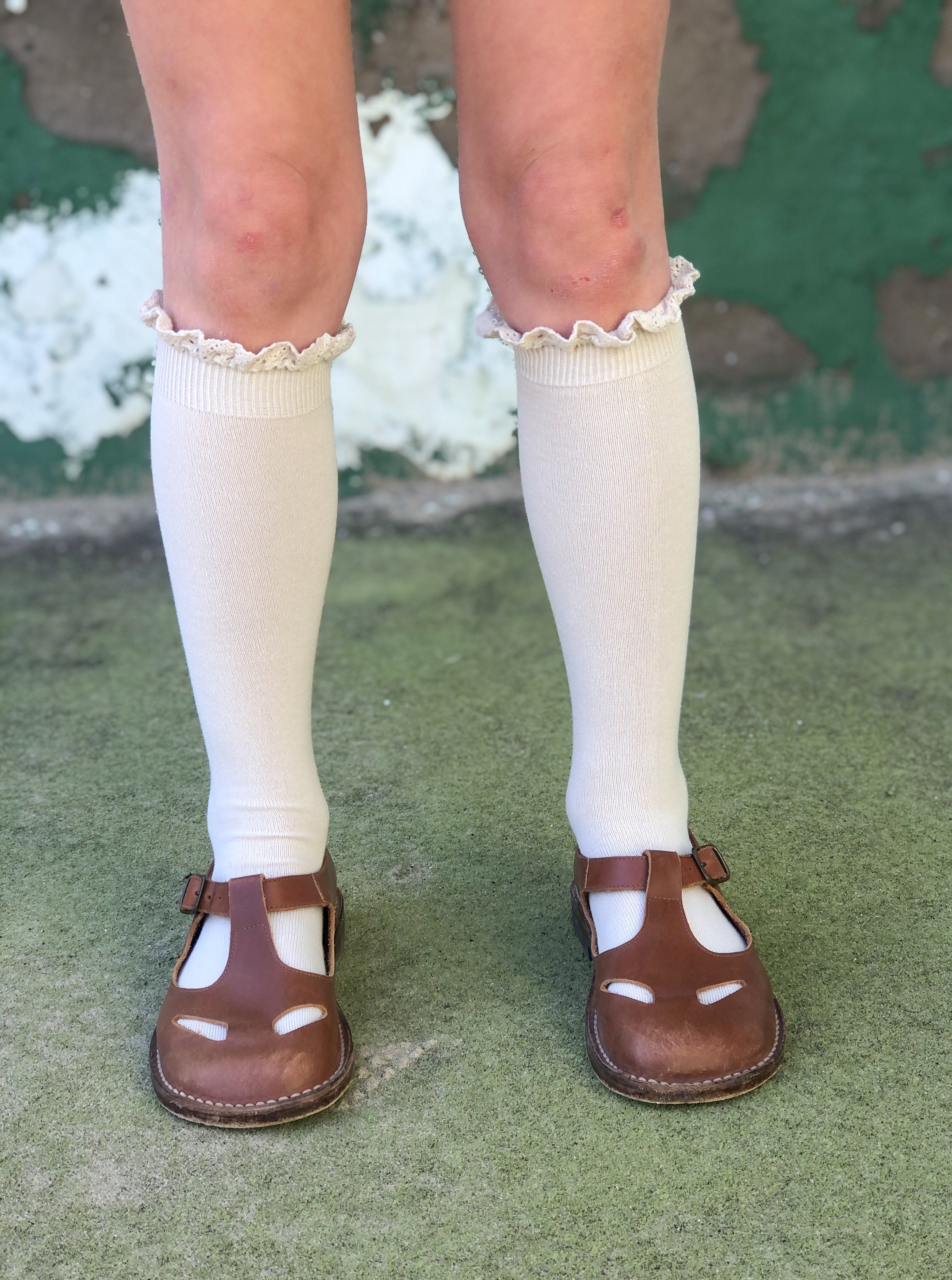 Chaussettes hautes volantées couleur lin