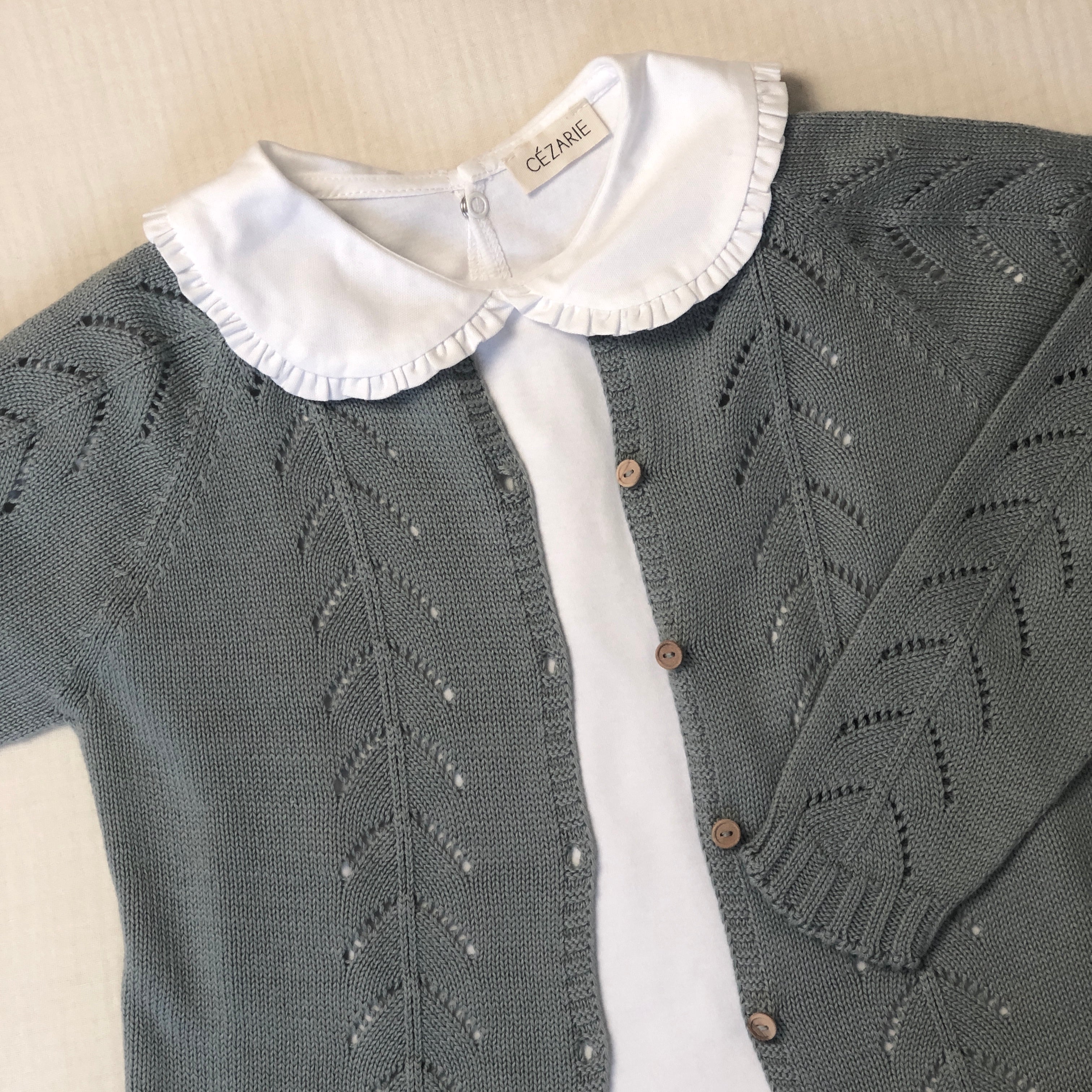 Petit haut blanc col froncé - manches courtes