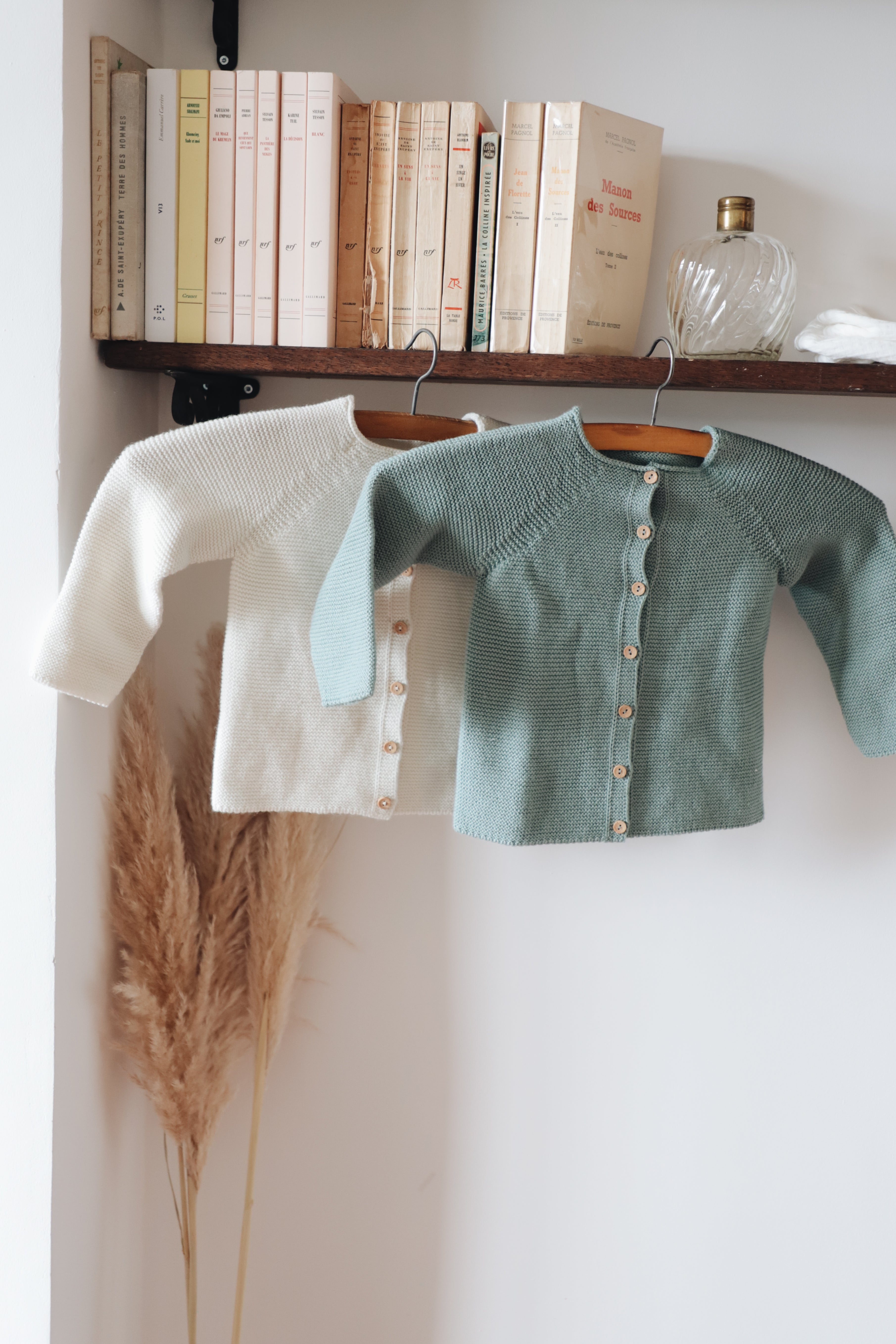 Brassière bébé laine EDGAR sauge - tricotée en France