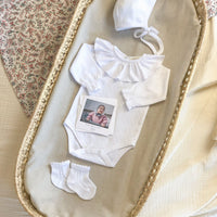 Trousseau-nouveau-ne-naissance-complet-blanc-ajoure