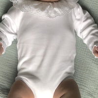 Body-bébé-col-broderie-anglaise