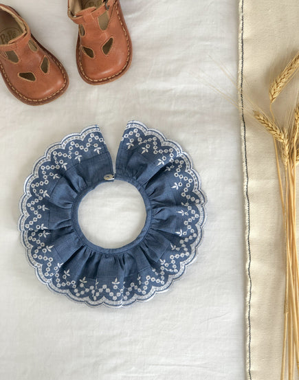 Col festonné chambray dentelle bleu