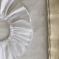 Col-seville-lin-blanc-detail